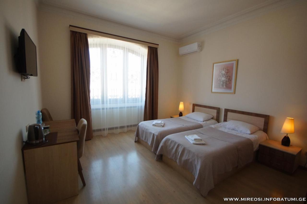 Hotel Mireosi Batumi Exterior photo