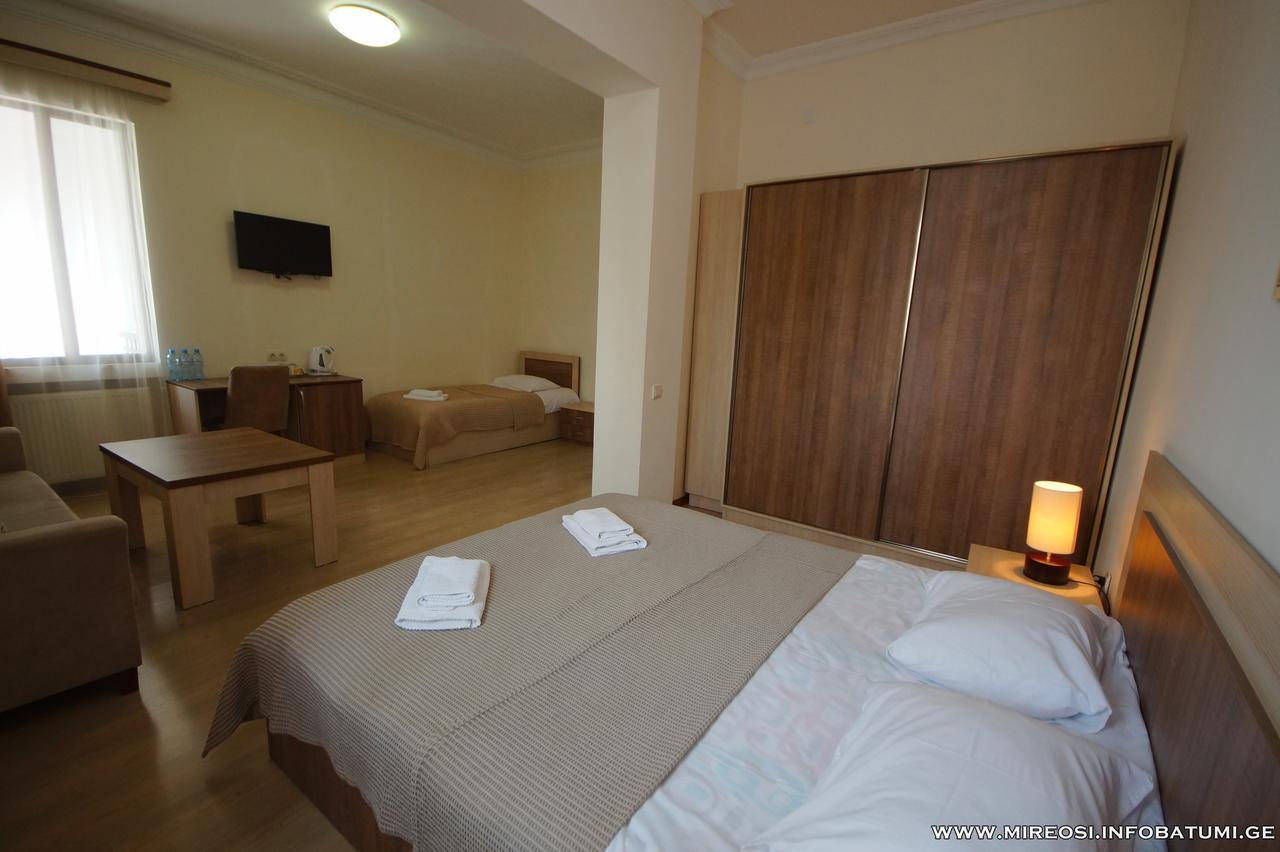 Hotel Mireosi Batumi Exterior photo
